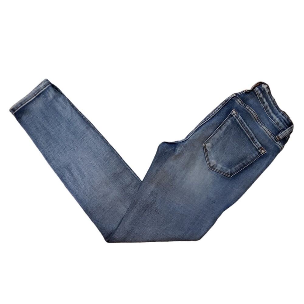 KanCan Jeans Womens 7 / 27 Blue Light Wash Skinny Denim Lightly Distressed